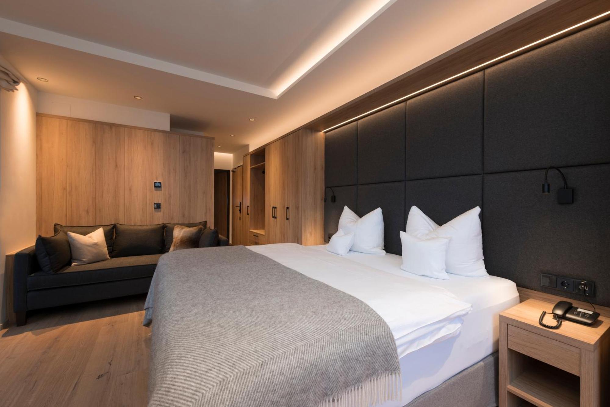 Hotel Sonnblick 레흐암 아르베르크 객실 사진